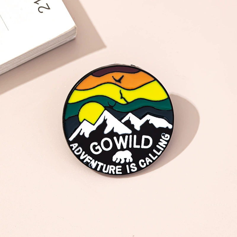 アウトドアアドベンチャーエナメルピン風光明媚な山キャンプ炎荒 - Outdoor Adventure Friends のレビューと価格